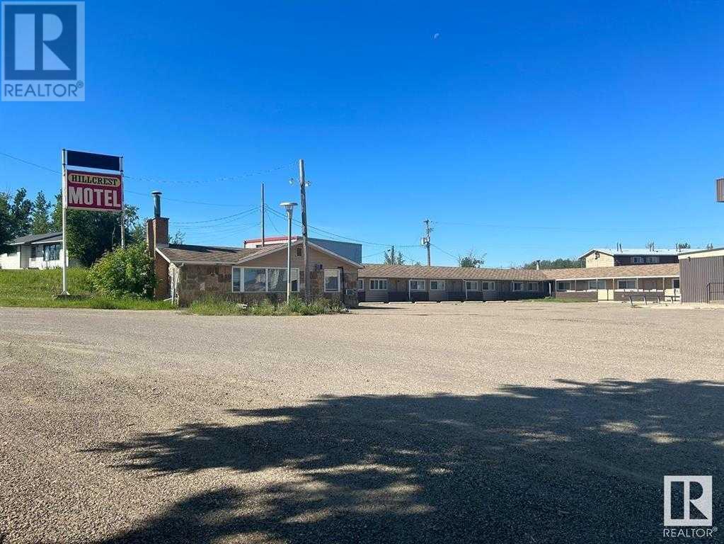 504 & 506 Main Street - Photo 3 of 6, Manning, Alberta