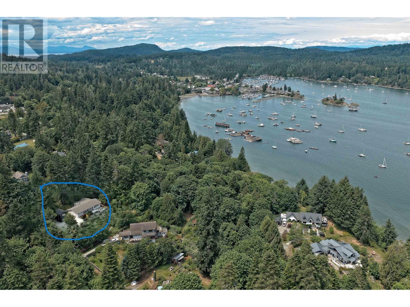 118 DOUGLAS ROAD, Salt Spring Island