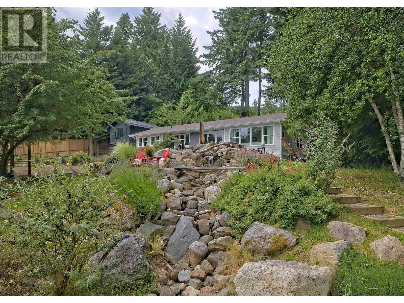 118 DOUGLAS ROAD, Salt Spring Island