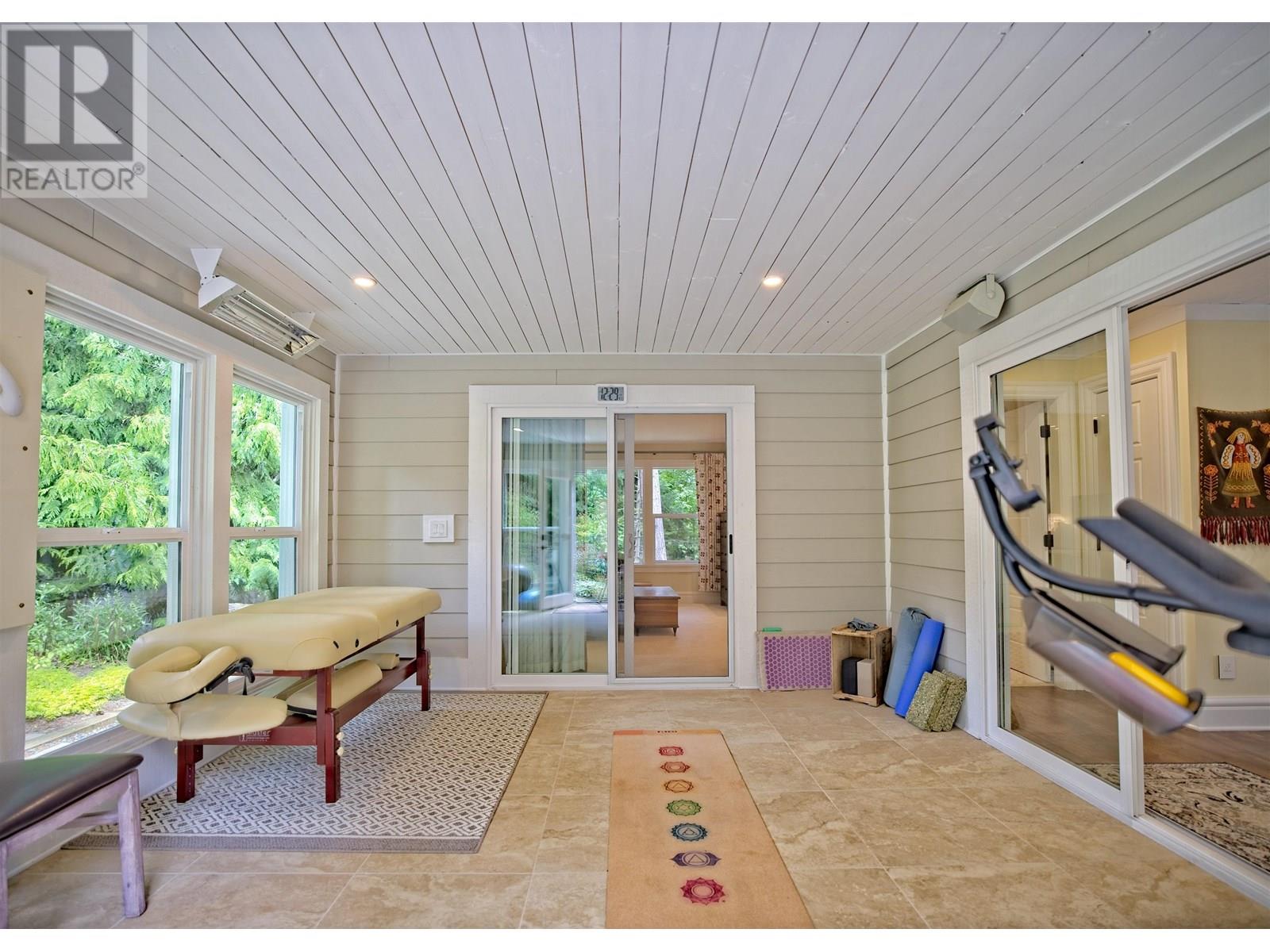 118 DOUGLAS ROAD, Salt Spring Island