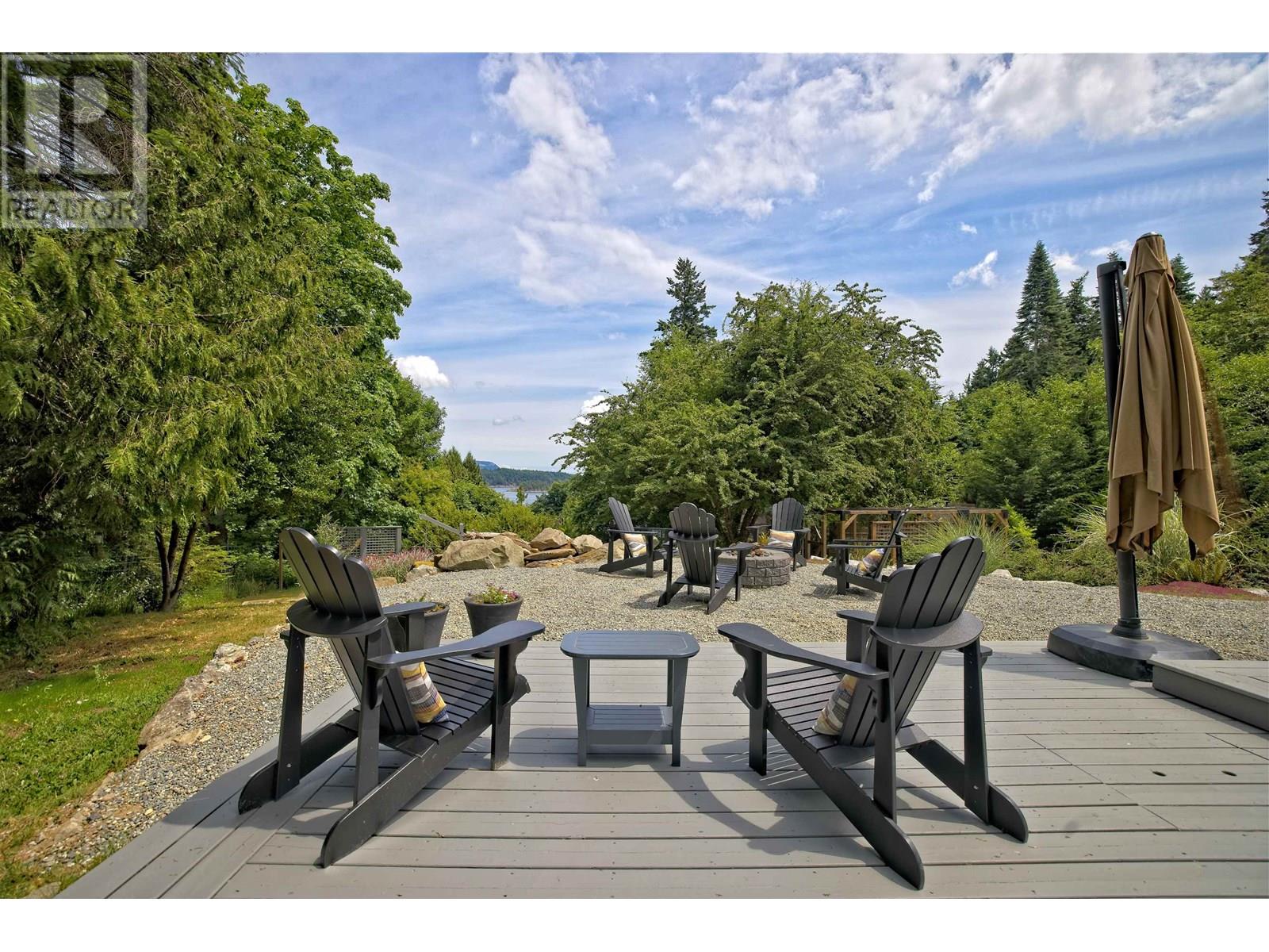118 DOUGLAS ROAD, Salt Spring Island