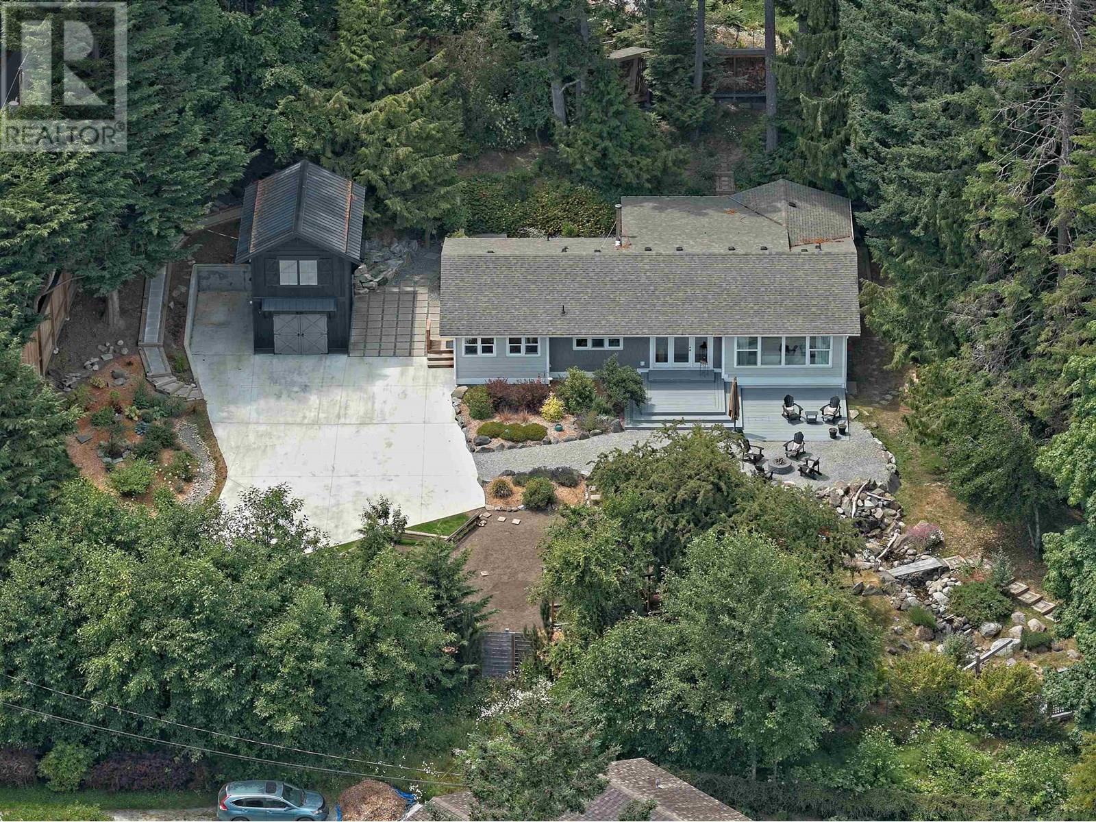 118 DOUGLAS ROAD, Salt Spring Island