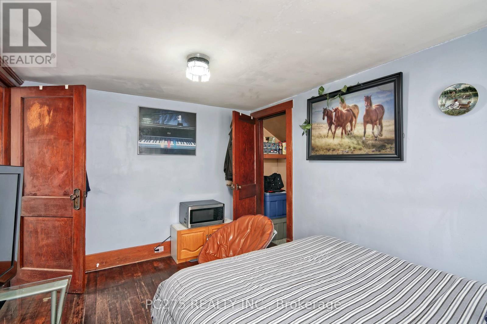 Photo 18 of 224 Maxwell Street, Sarnia ON