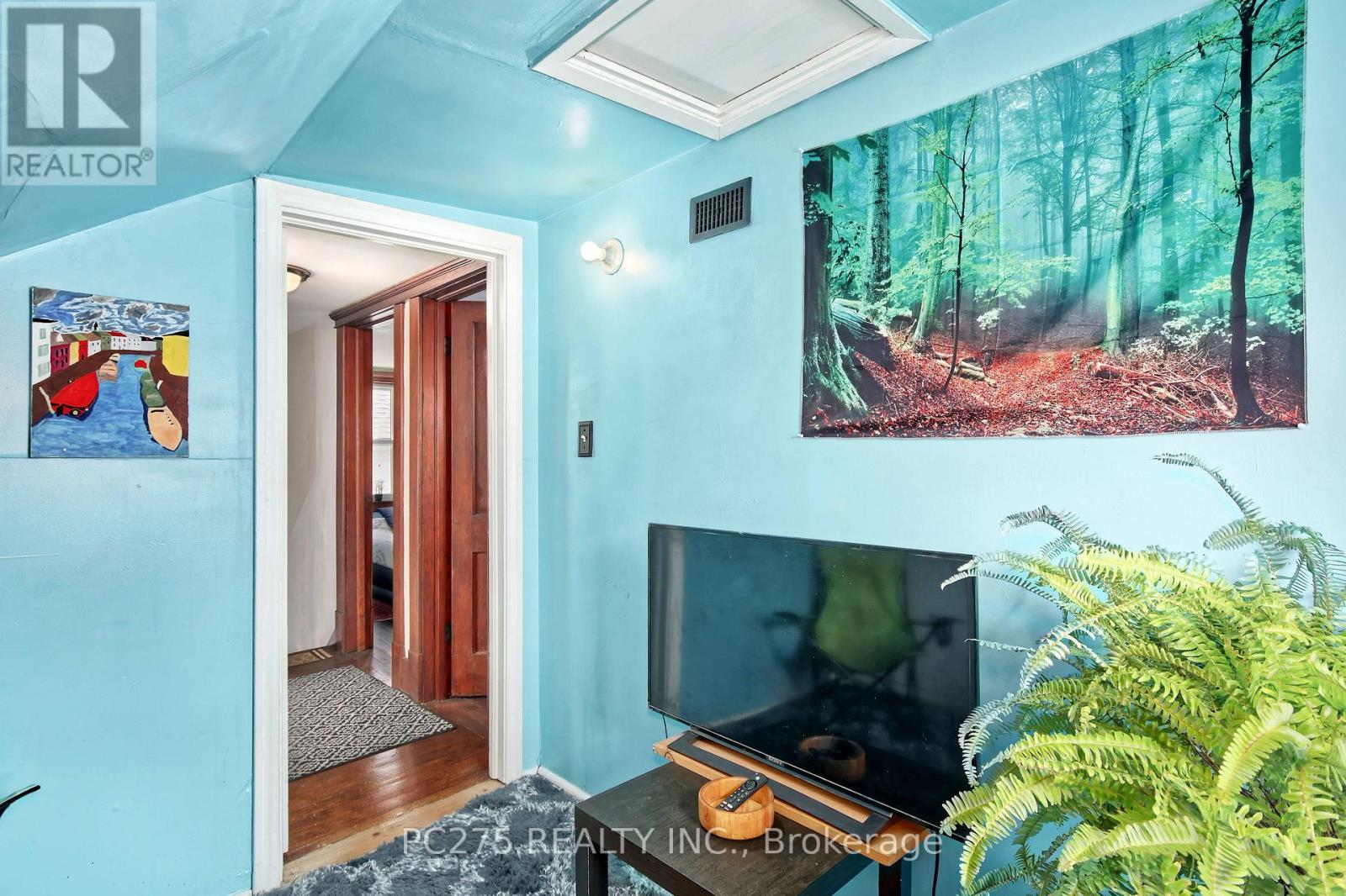 Photo 22 of 224 Maxwell Street, Sarnia ON