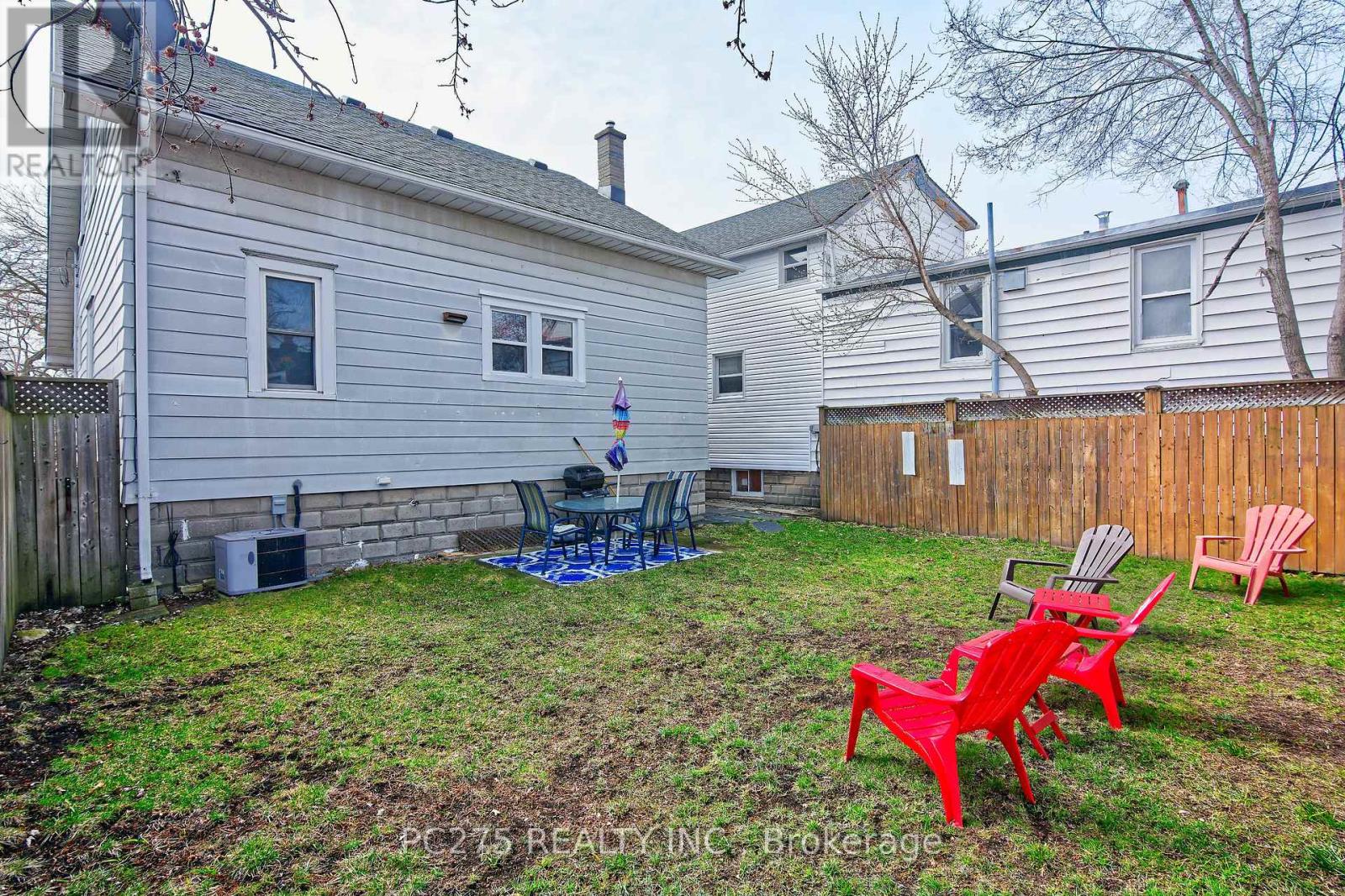 Photo 16 of 224 Maxwell Street, Sarnia ON