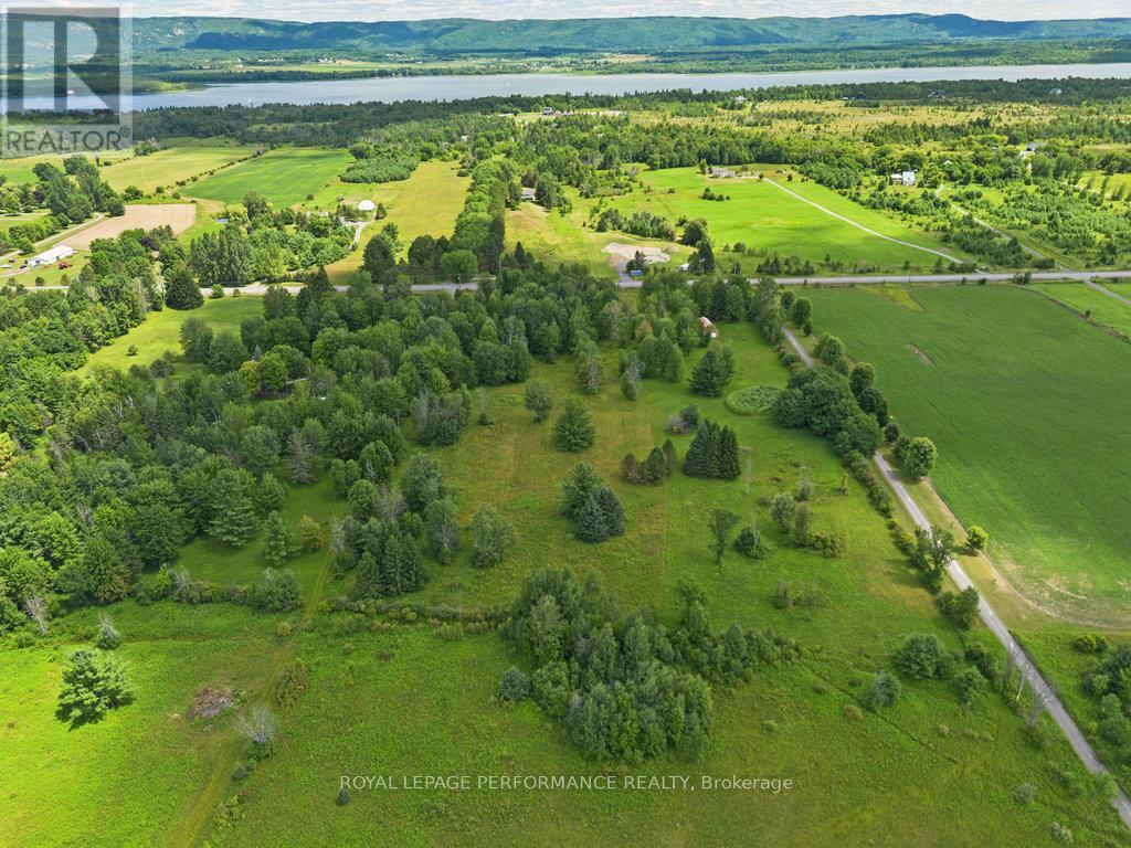 Photo 11 of 3117 Torwood Drive, Ottawa ON