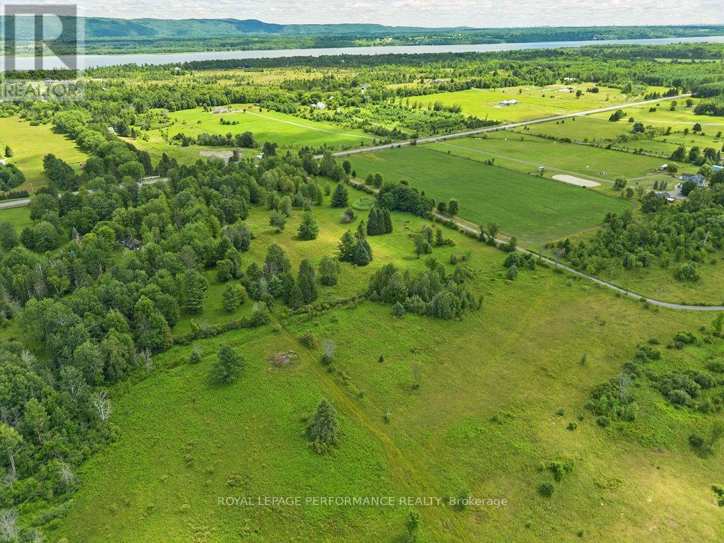Photo 3 of 3117 Torwood Drive, Ottawa ON