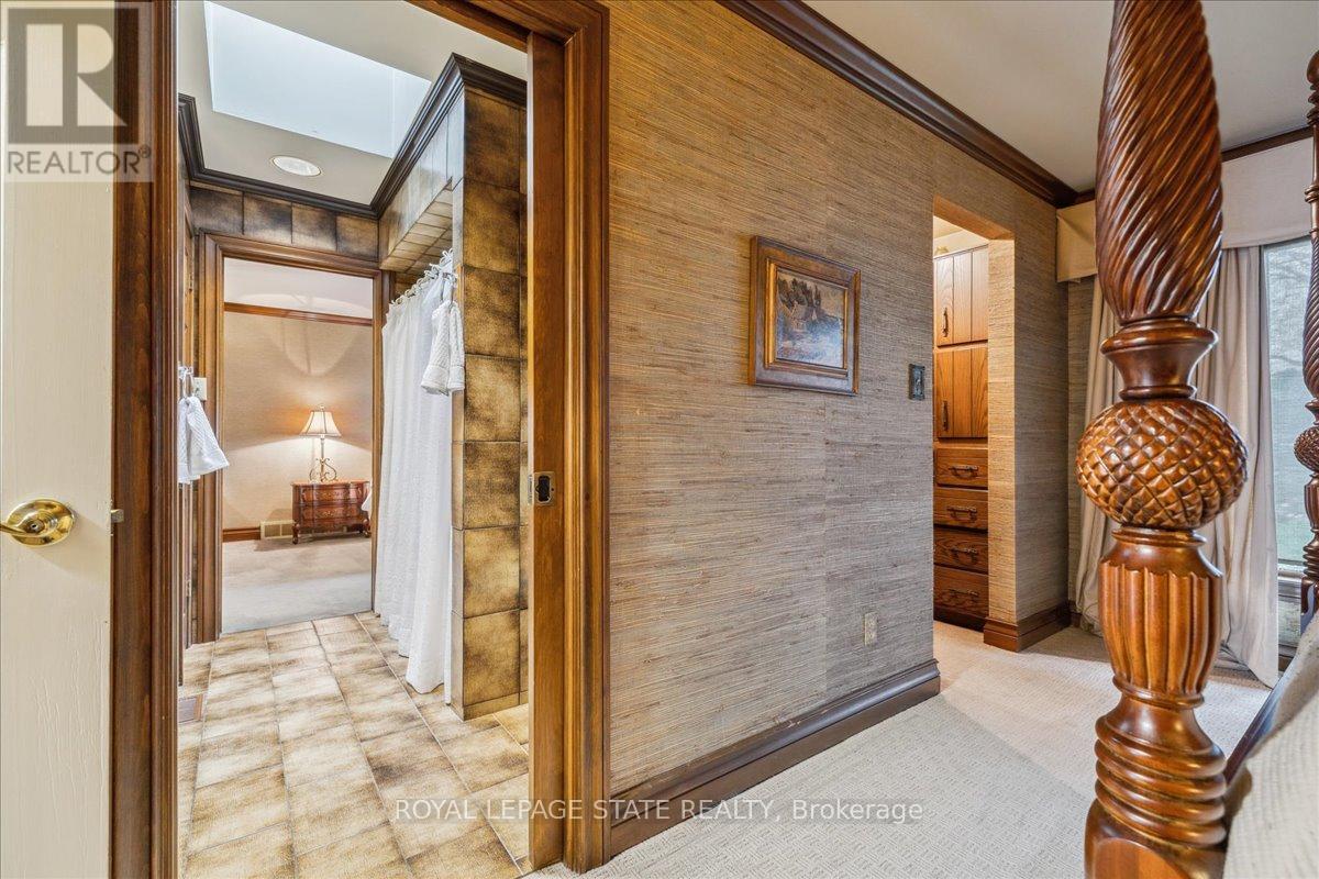 Photo 26 of 7 Lakegate Drive, Hamilton ON