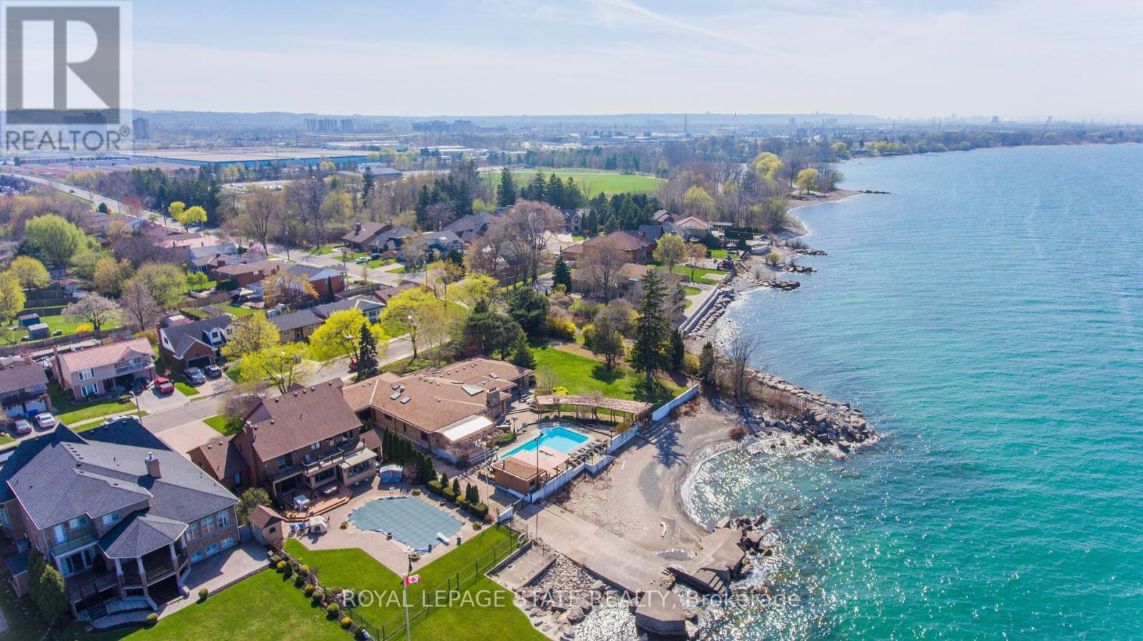 Photo 29 of 7 Lakegate Drive, Hamilton ON