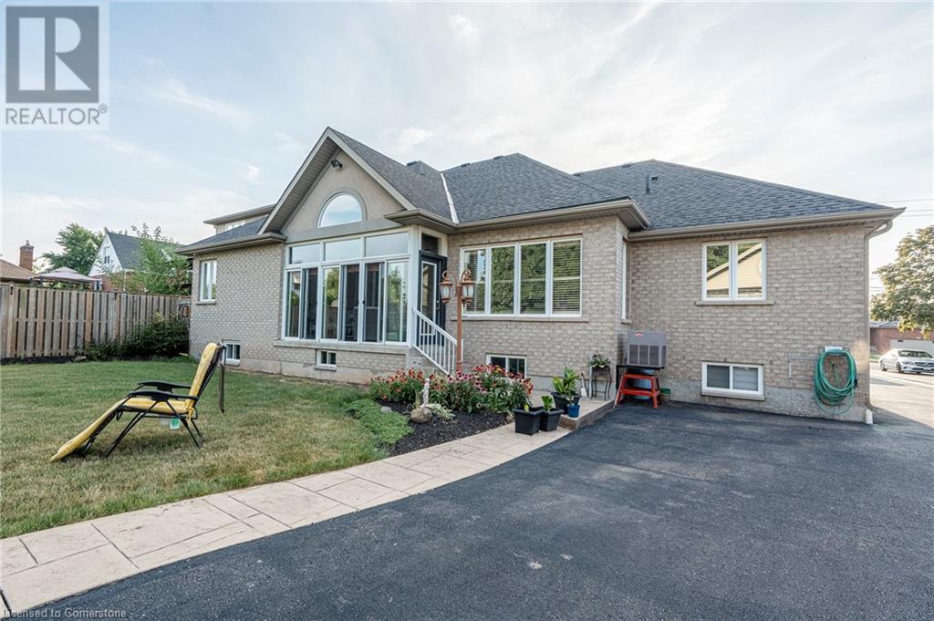 Photo 20 of 198 Gray Road, Hamilton ON