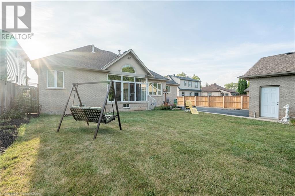 Photo 18 of 198 Gray Road, Hamilton ON