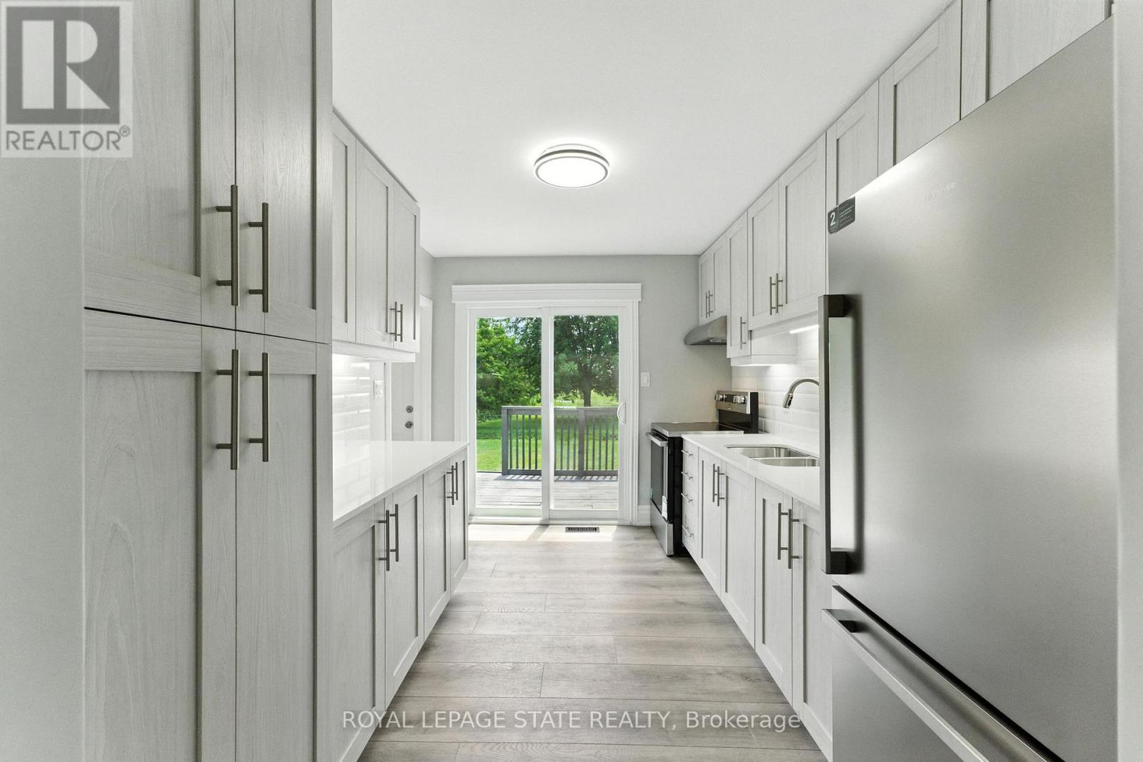 Photo 10 of 7185 Airport Road, Hamilton ON