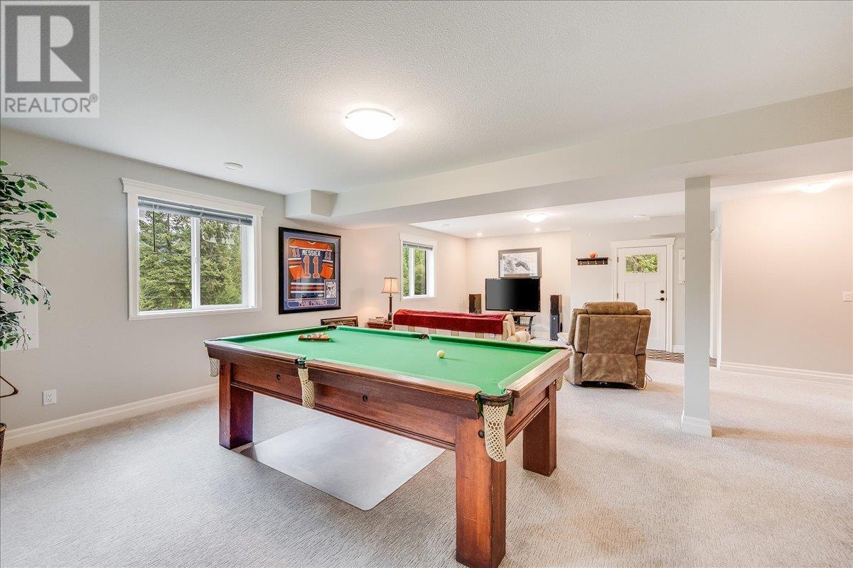 220 CHASE Road, Christina Lake