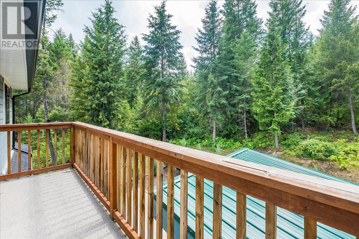 220 CHASE Road, Christina Lake