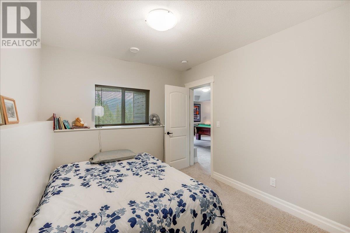 220 CHASE Road, Christina Lake