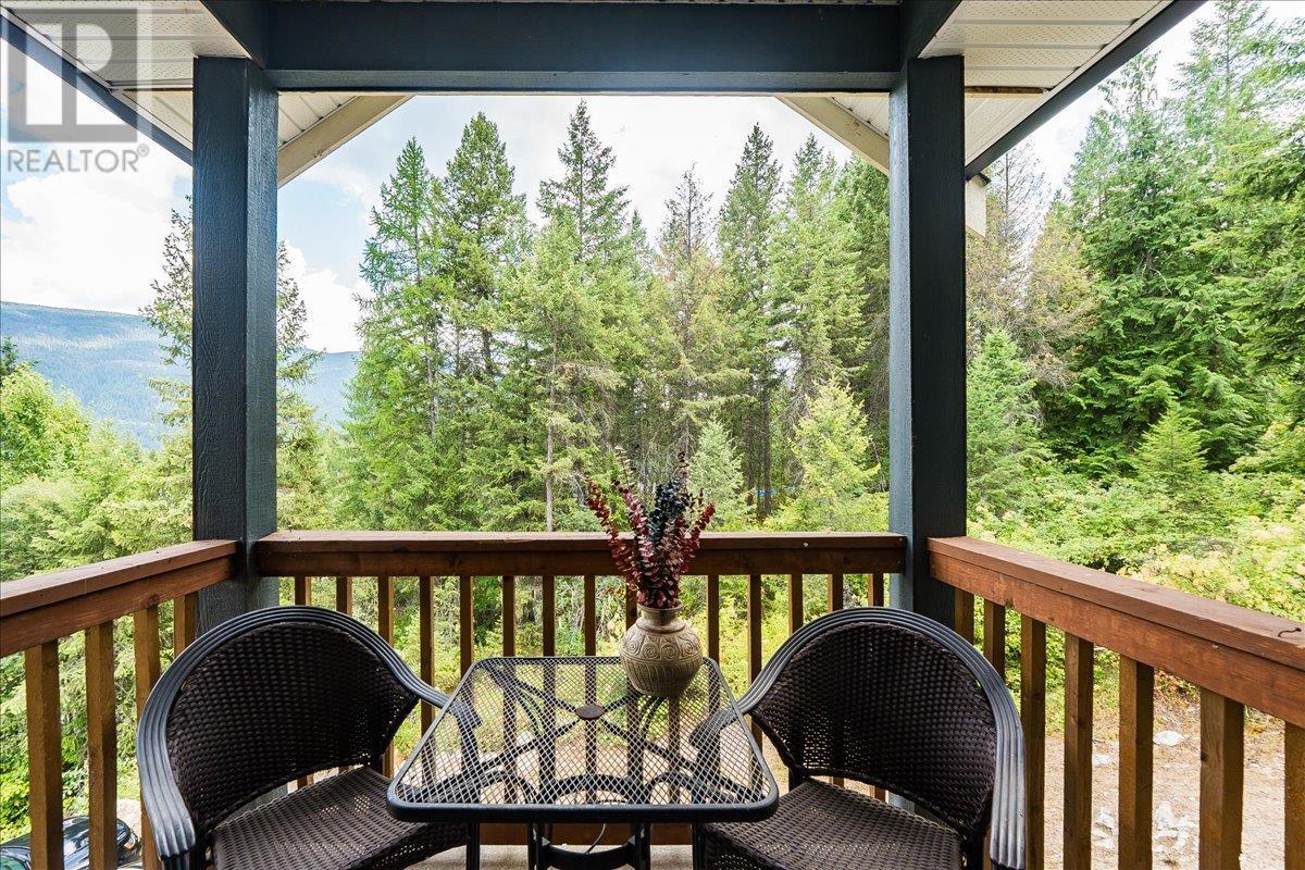220 CHASE Road, Christina Lake