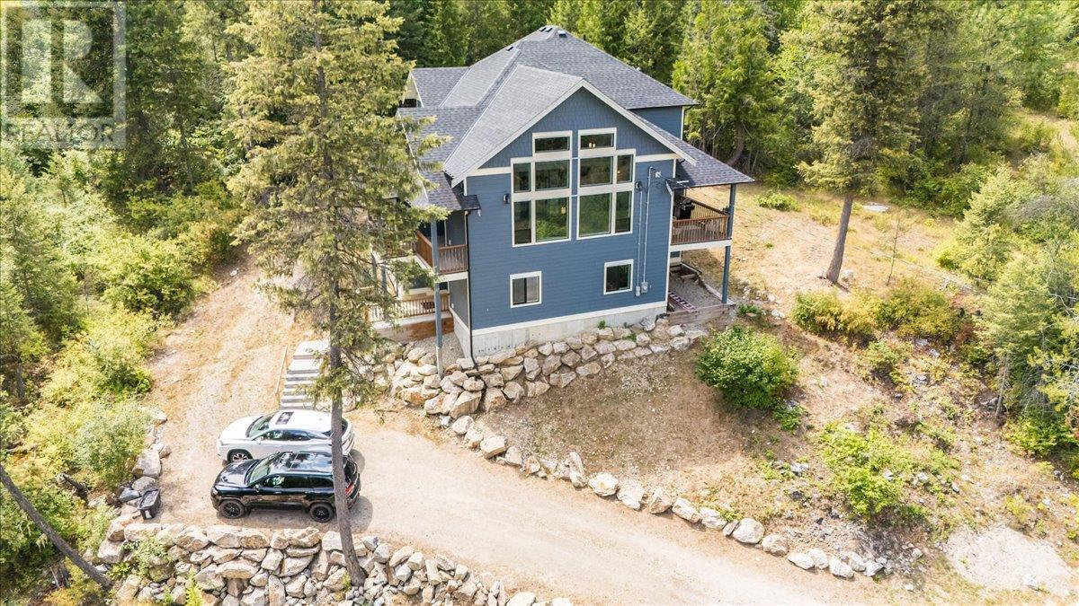220 CHASE Road, Christina Lake