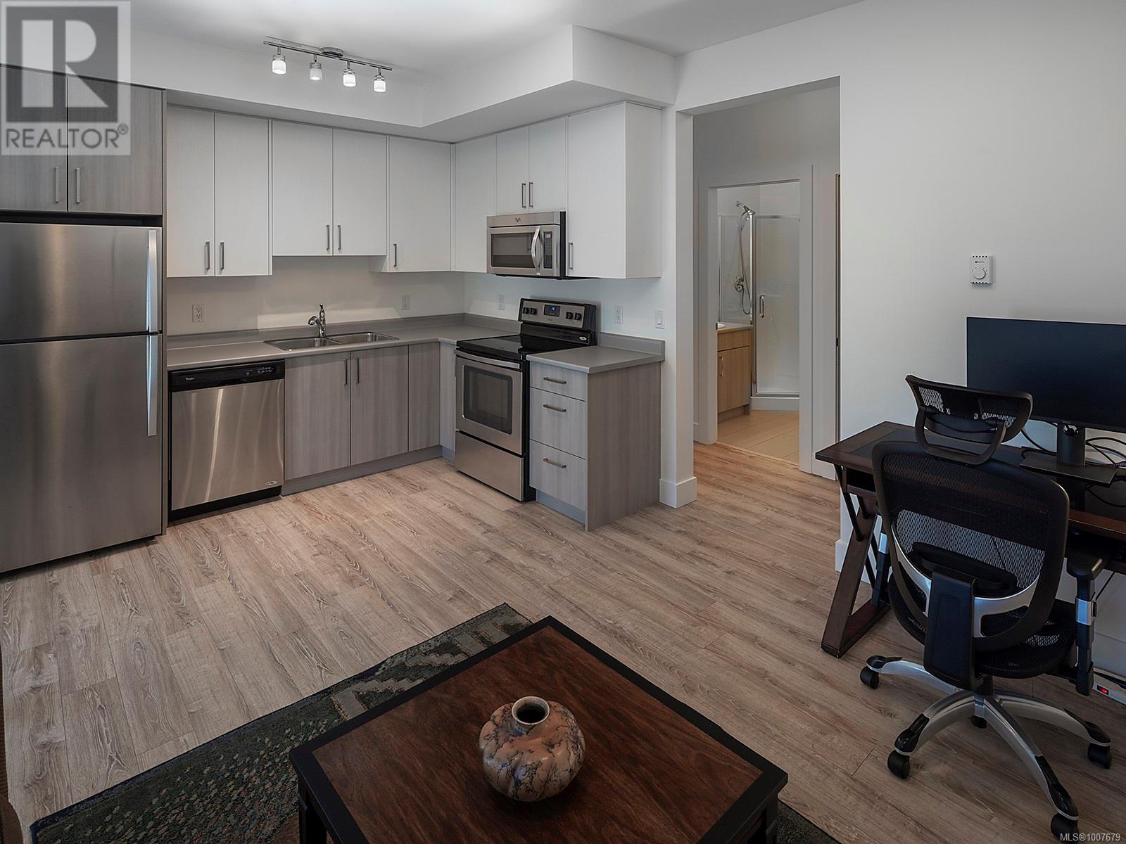 Photo 25 of 3411 Mayfair Dr, Saanich BC