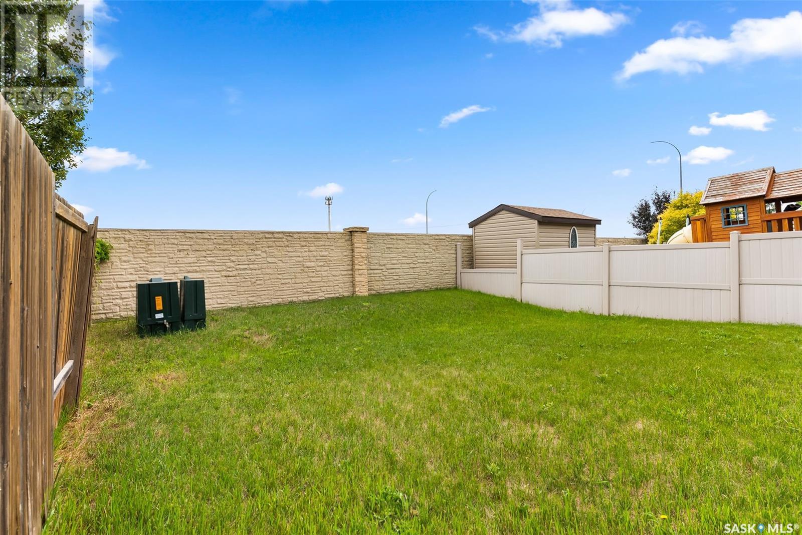 Photo 4 of 4331 Nicurity Drive, Regina SK
