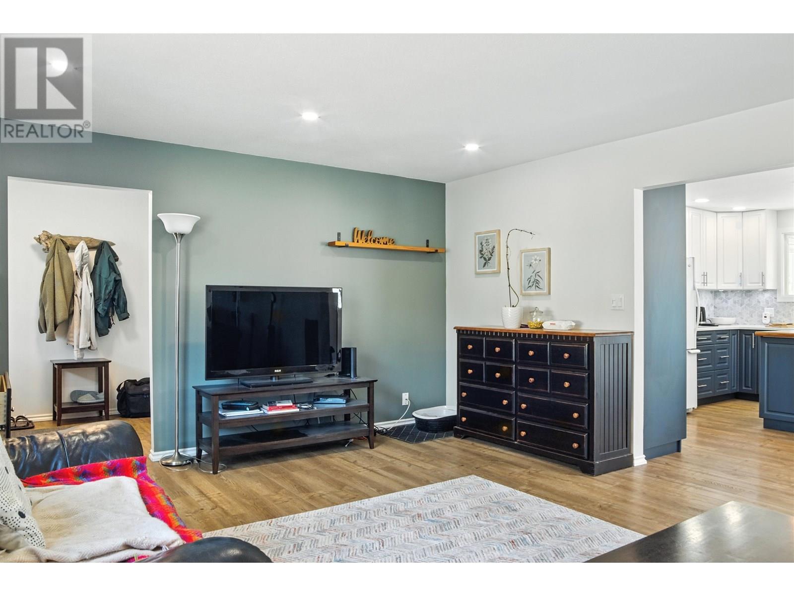 Photo 9 of 643 Pinchbeck Street, Williams Lake BC