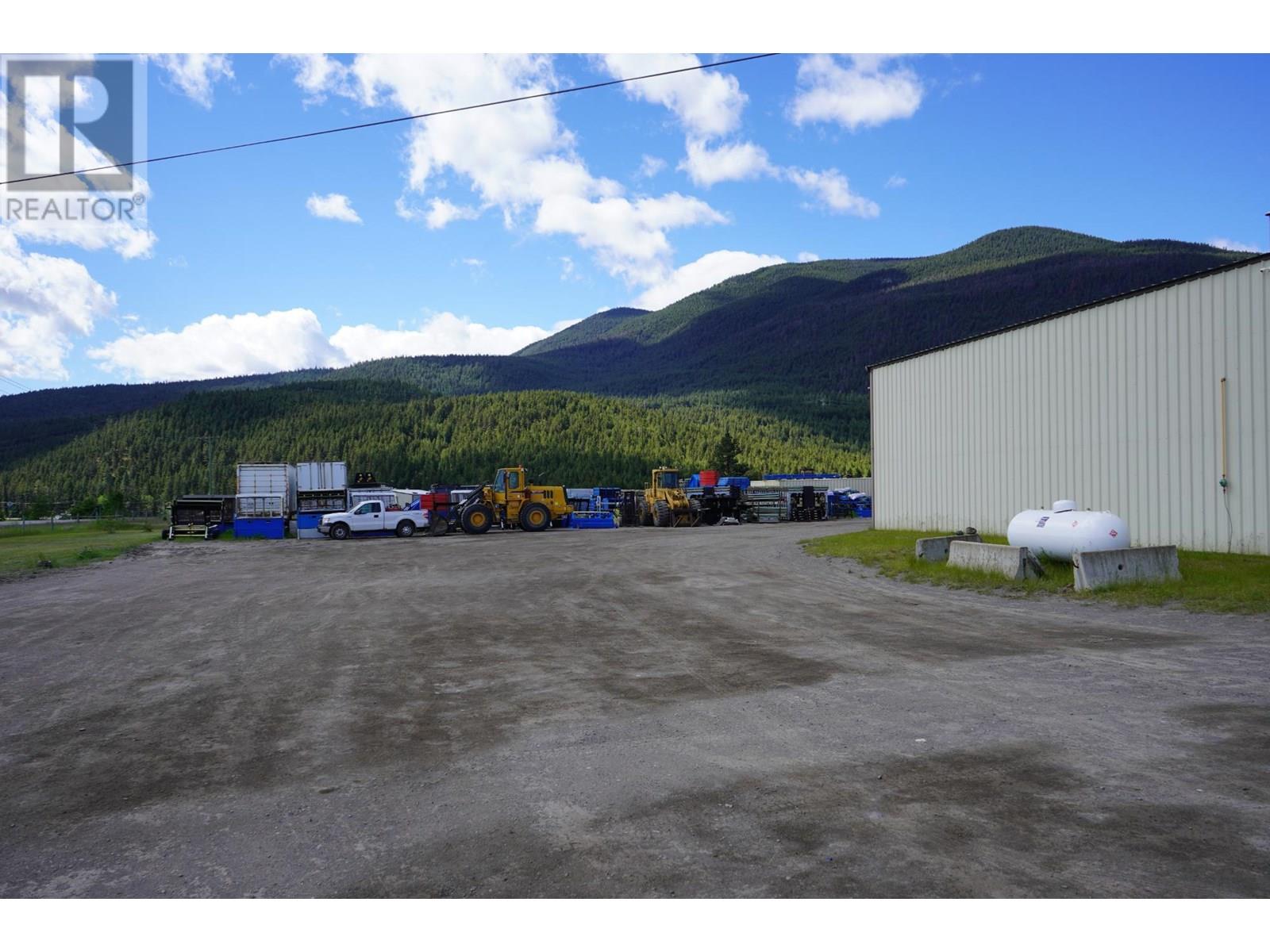 Photo 14 of 60 Boyd Pit Road, Clinton BC