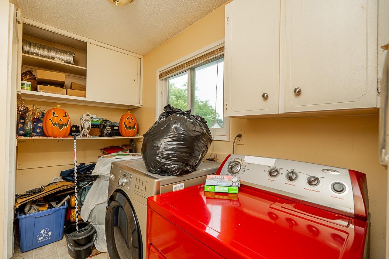 Photo 12 of 9303 Stuart Crescent, Surrey BC