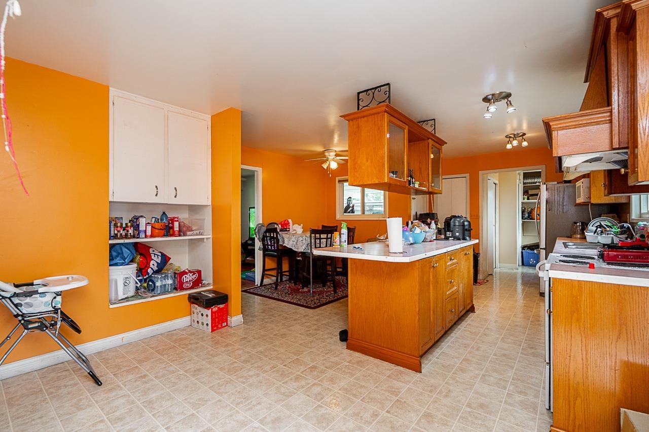 Photo 9 of 9303 Stuart Crescent, Surrey BC