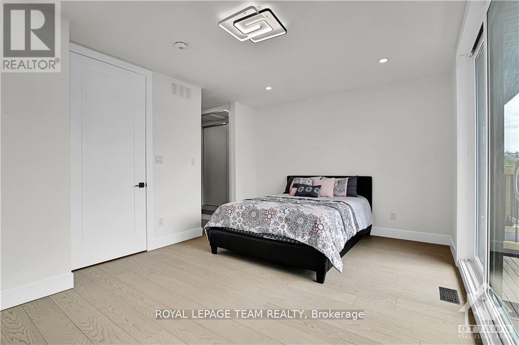 Photo 17 of 828 Alpine Avenue, Ottawa ON