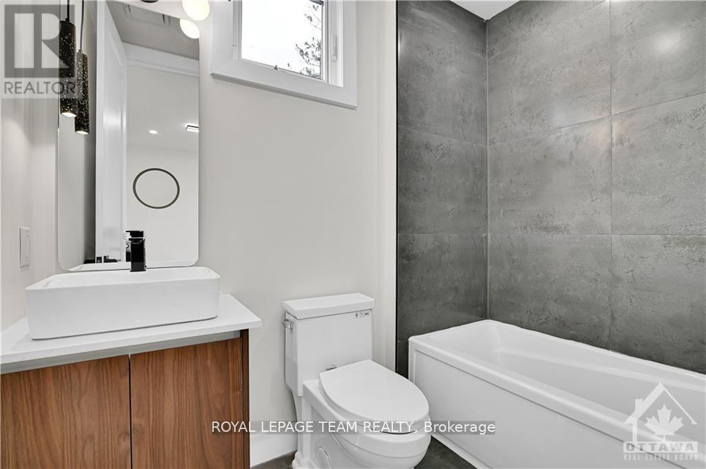 Photo 23 of 828 Alpine Avenue, Ottawa ON