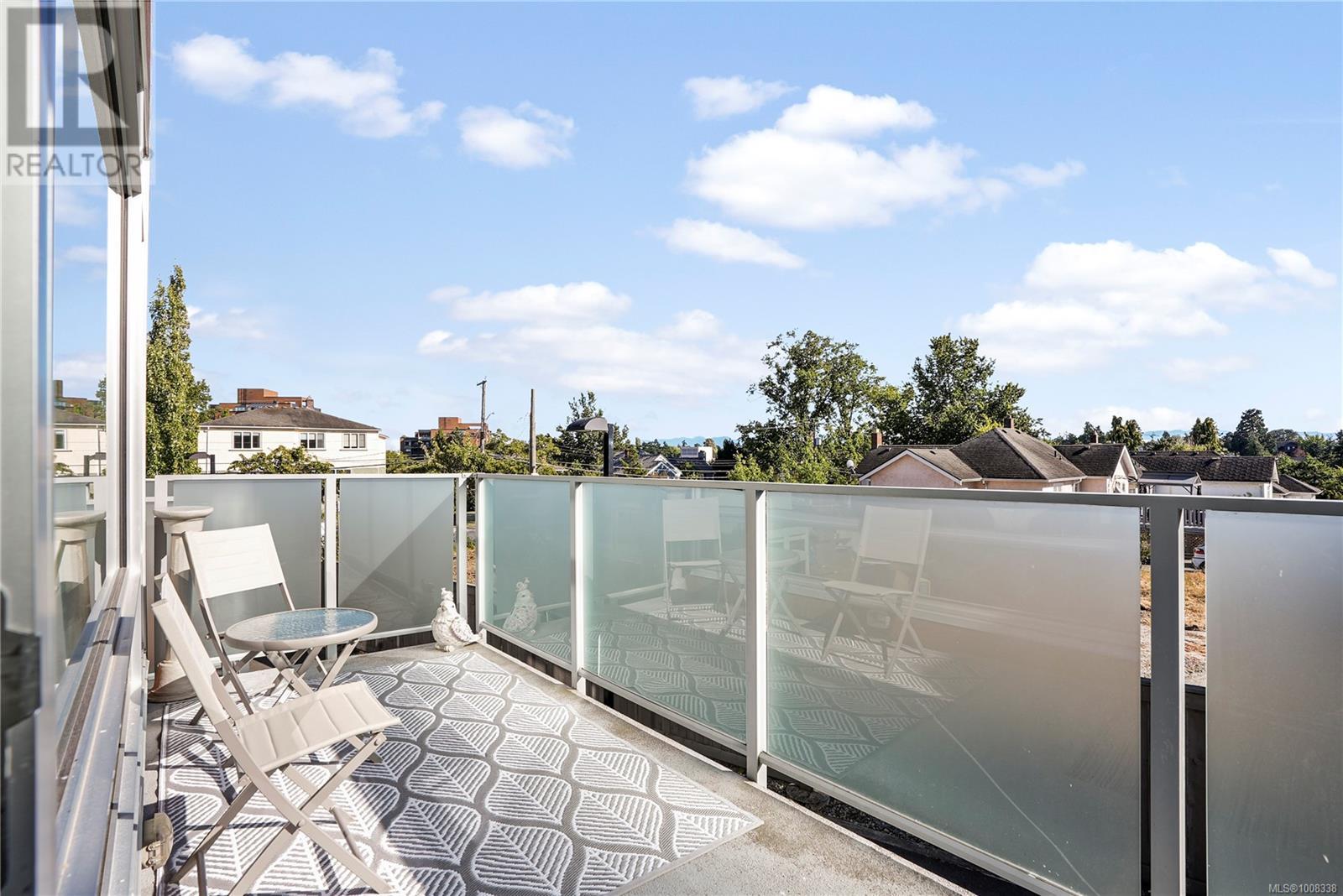 #1 2830 IRMA ST - Image 8