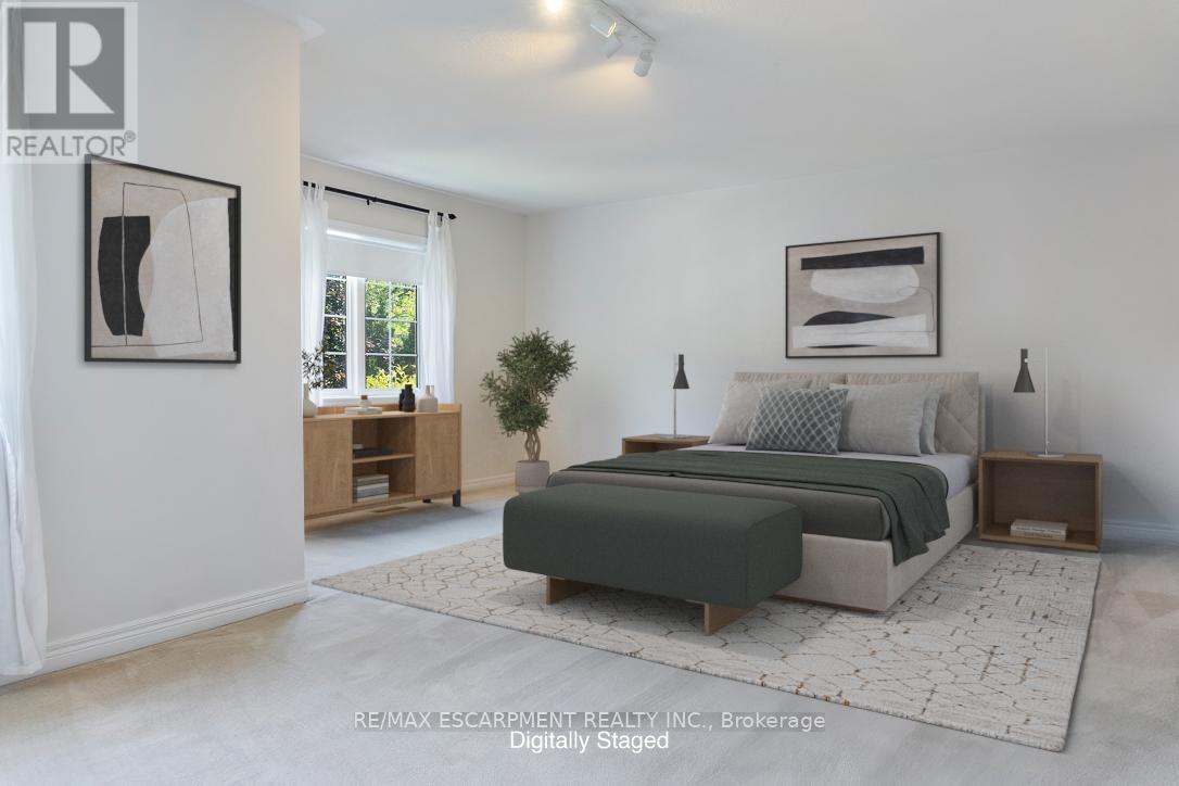 Photo 15 of 1146 Upper River Court, Mississauga ON