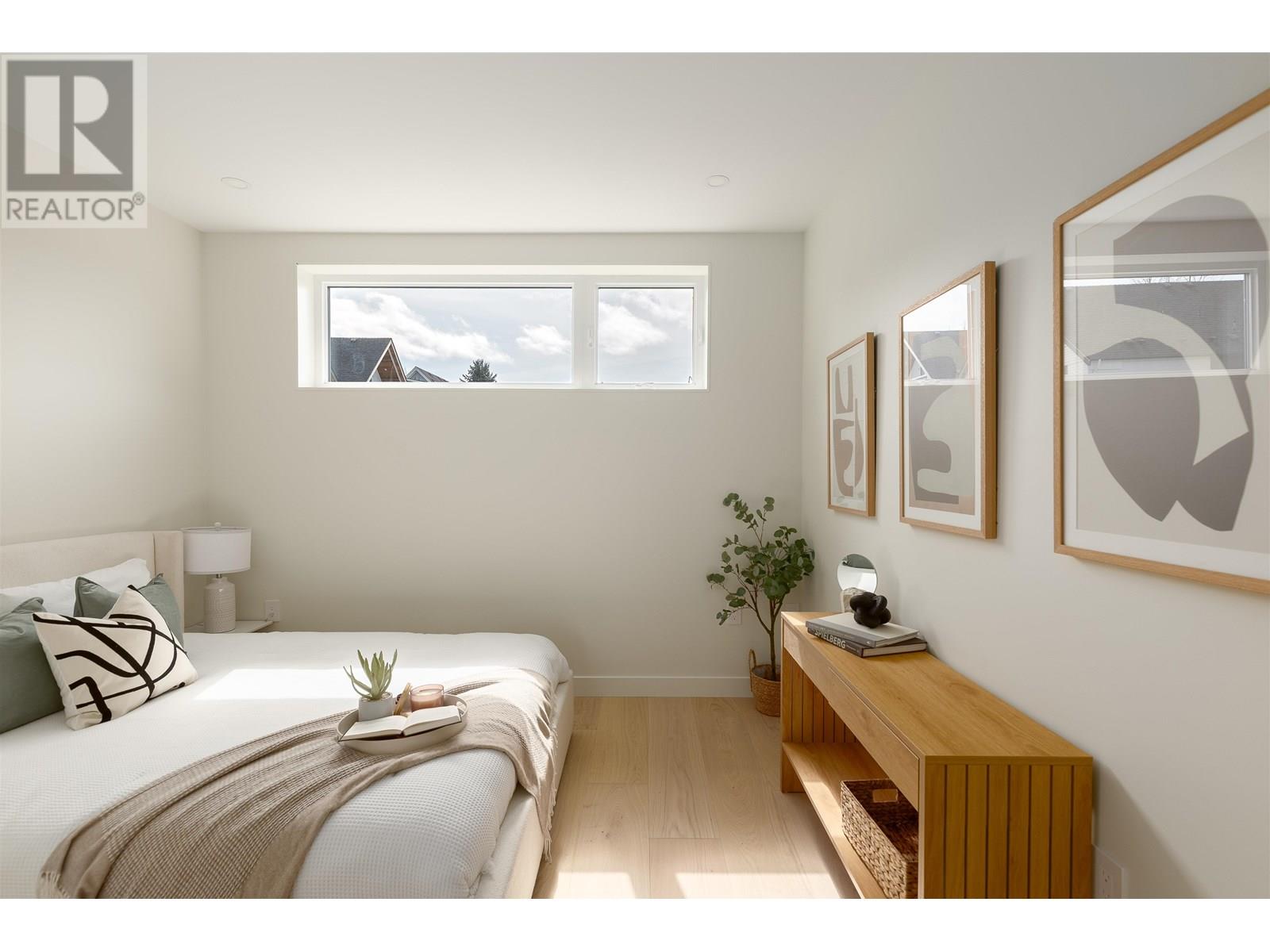 Photo 5 of 2652 E 38th Avenue, Vancouver BC