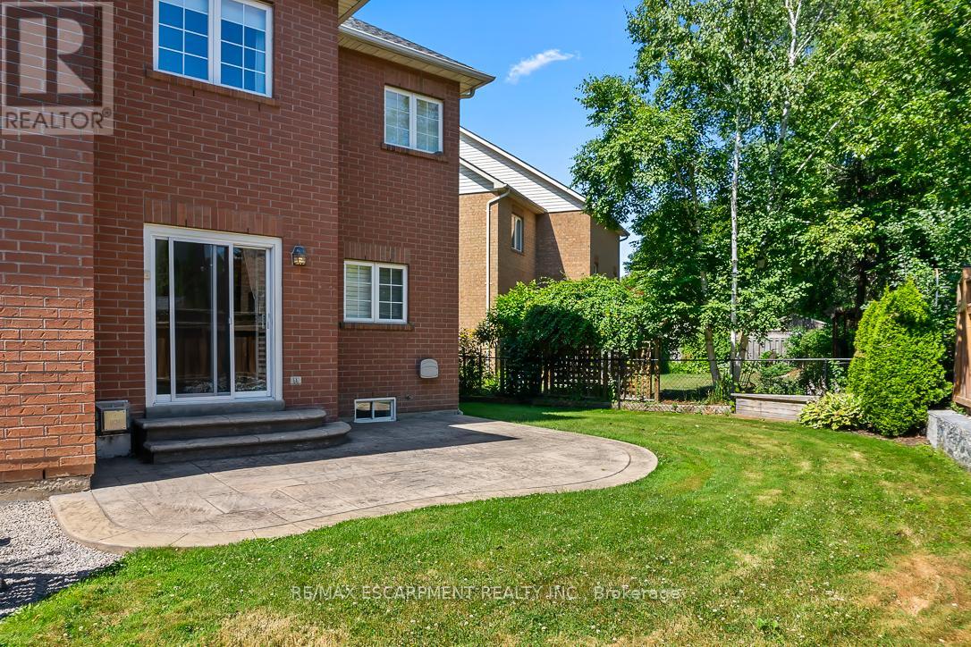 Photo 3 of 1146 Upper River Court, Mississauga ON
