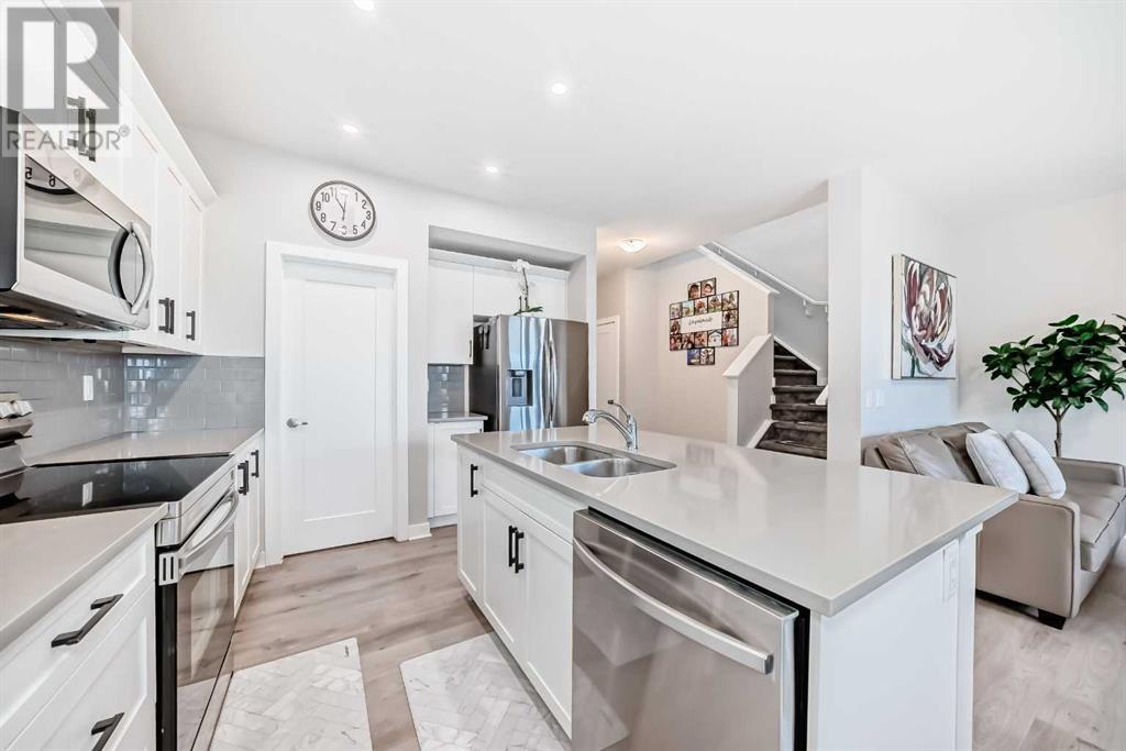 Photo 12 of 820 Hampshire Crescent Ne, High River AB
