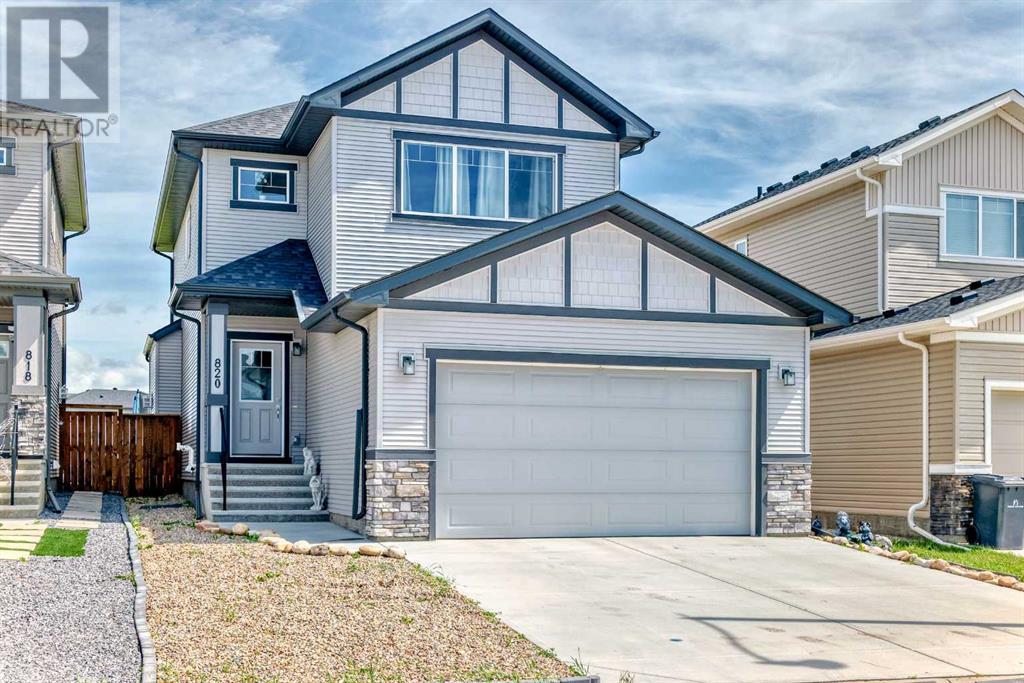 Photo 1 of 820 Hampshire Crescent Ne, High River AB