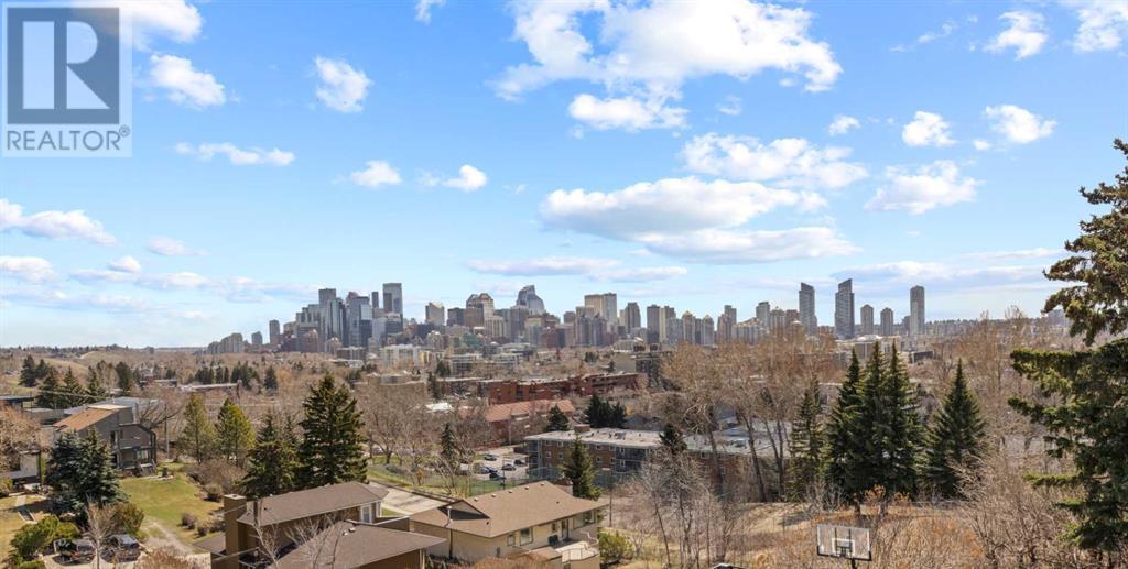 Photo 2 of 1115 16 A Street Nw, Calgary AB