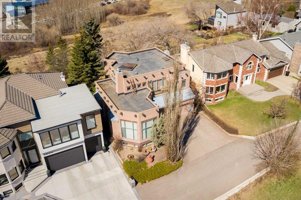 Photo 1 of 1115 16 A Street Nw, Calgary AB