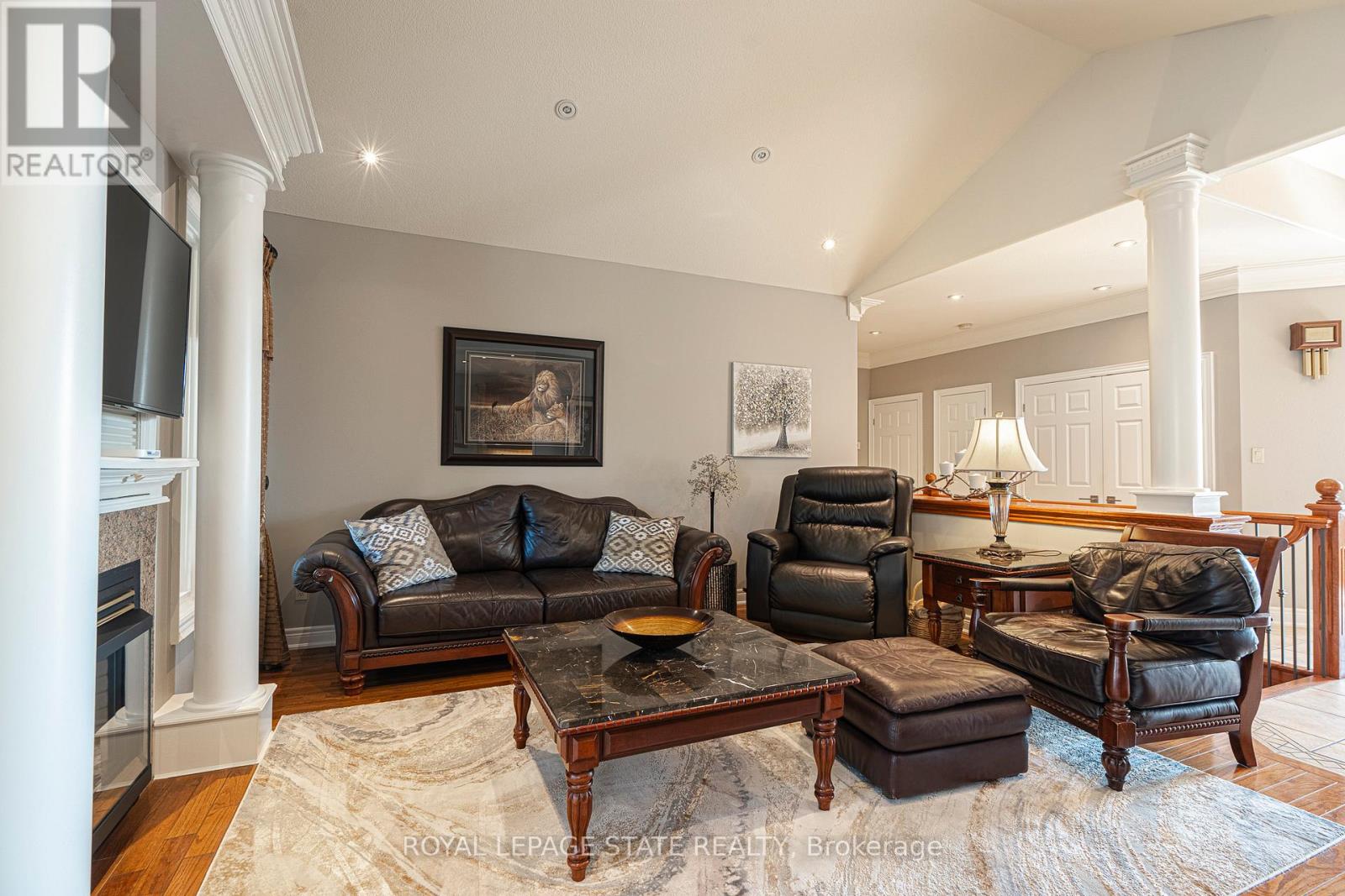 Photo 11 of 198 Gray Road, Hamilton ON