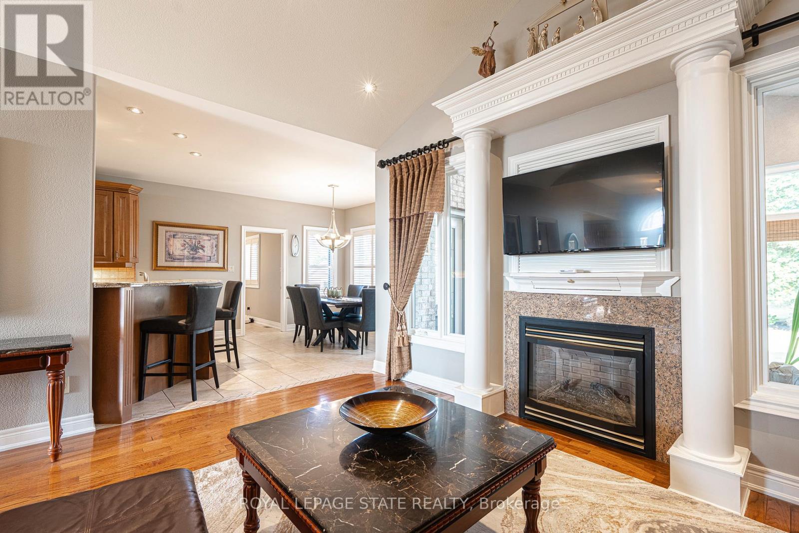 Photo 12 of 198 Gray Road, Hamilton ON