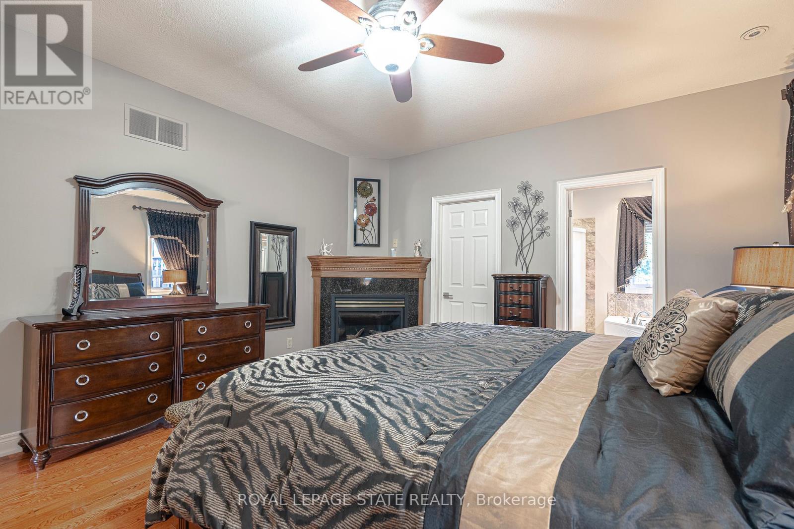 Photo 21 of 198 Gray Road, Hamilton ON
