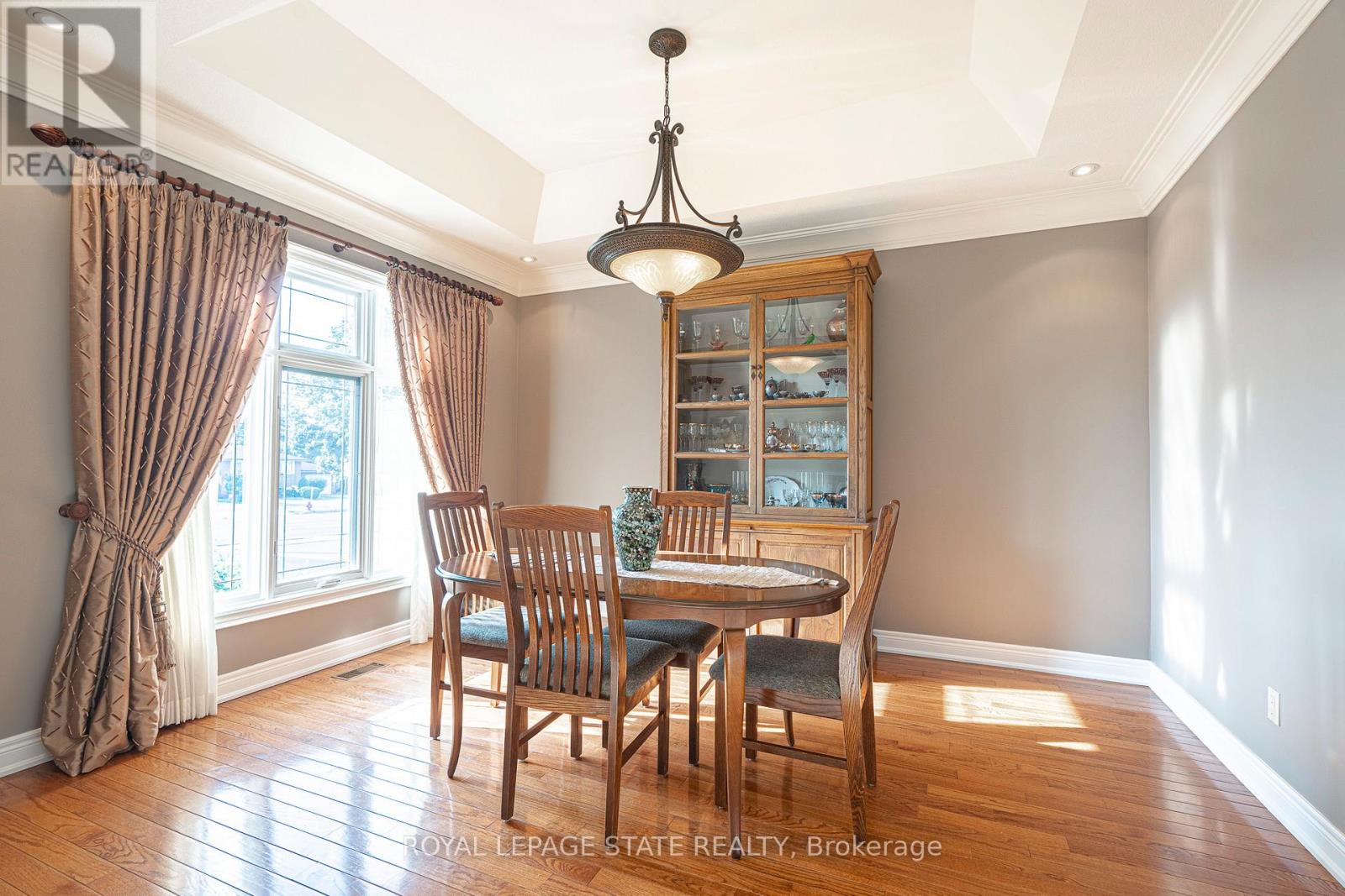Photo 8 of 198 Gray Road, Hamilton ON