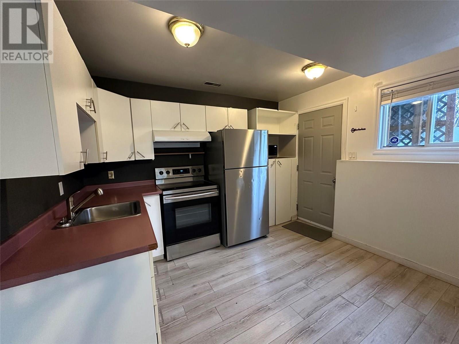 Photo 13 of 1612 Sheridan Drive, Kamloops BC