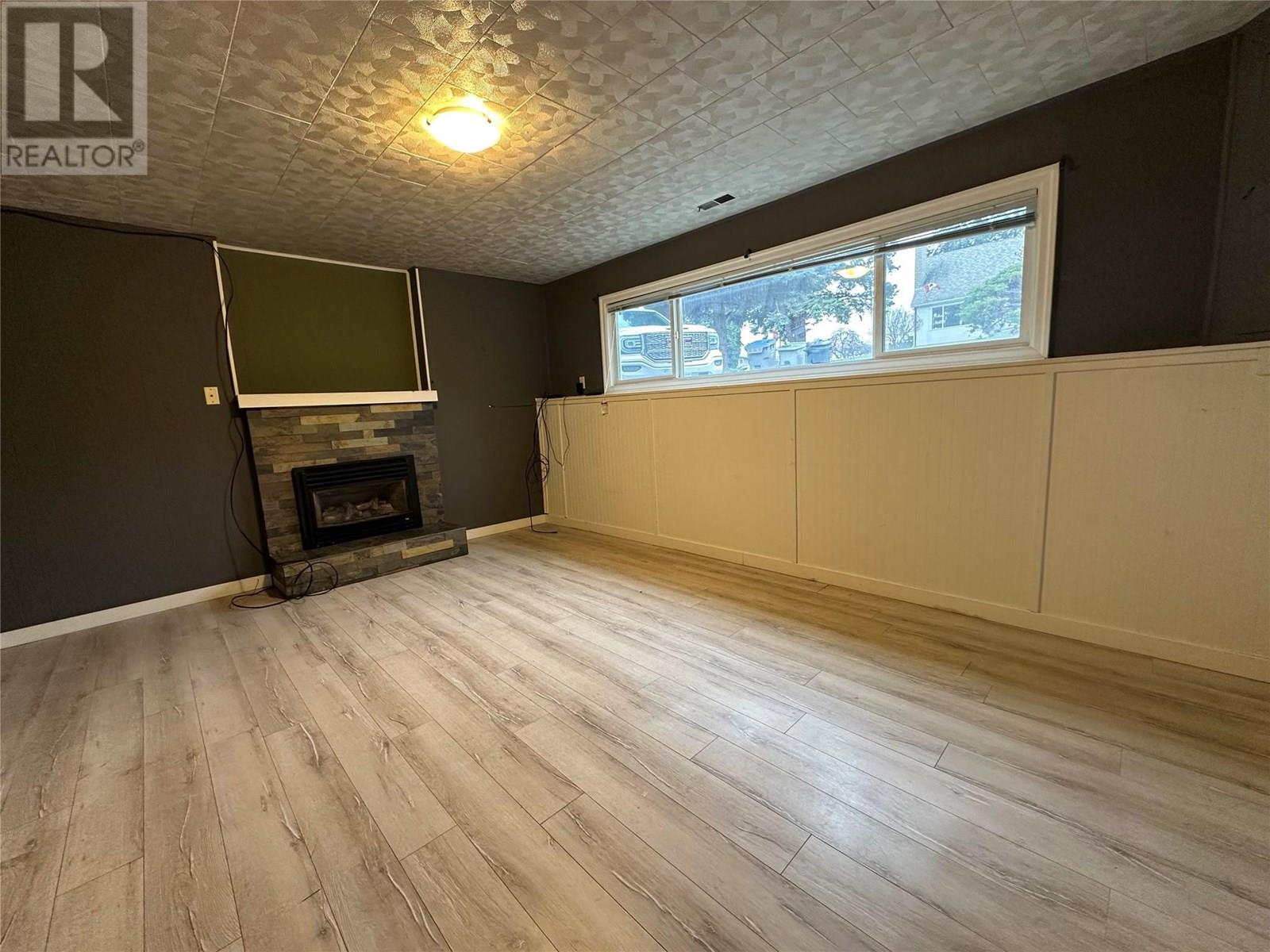 Photo 16 of 1612 Sheridan Drive, Kamloops BC