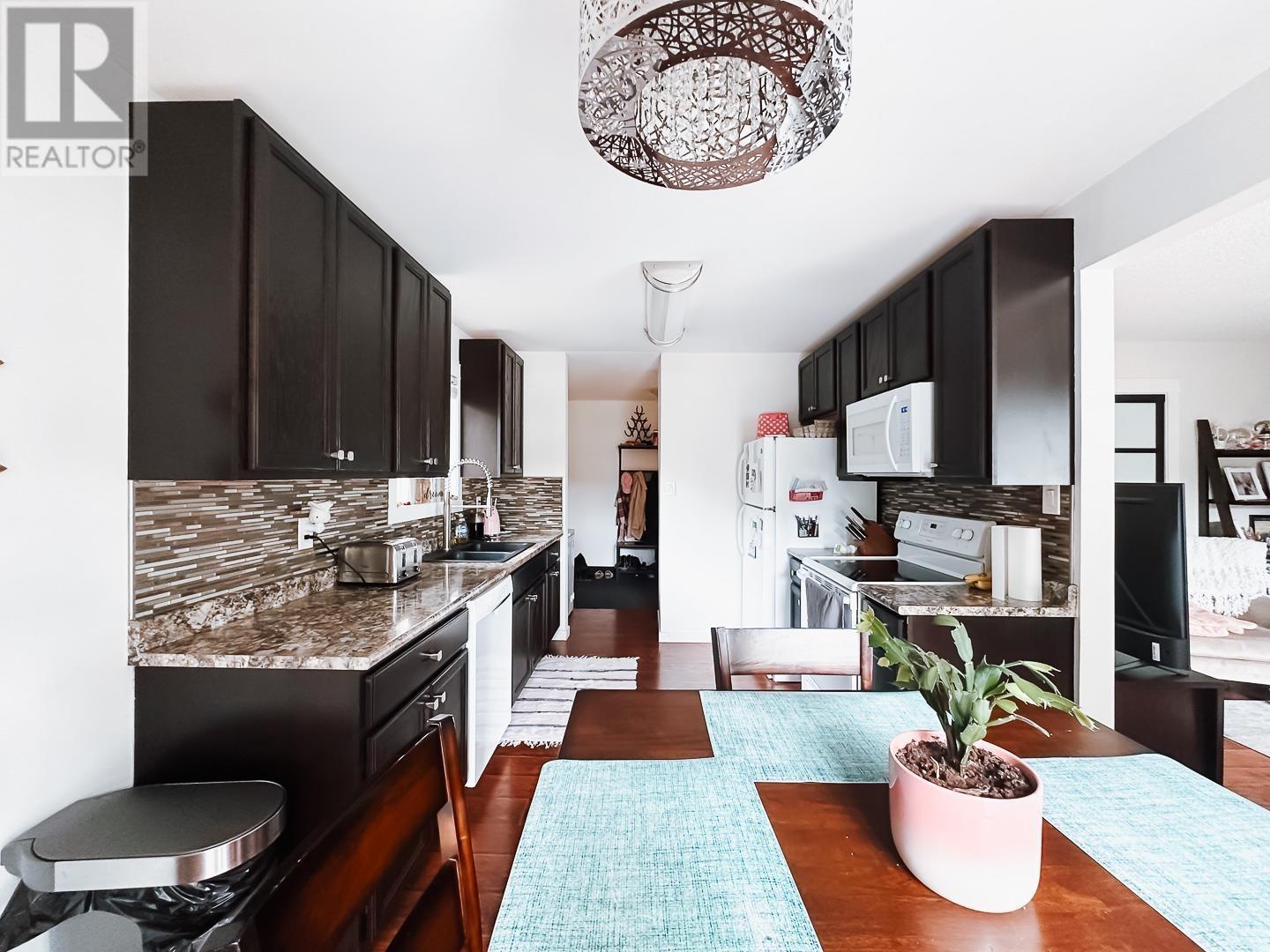 Photo 9 of 4432 1st Avenue, Prince George BC