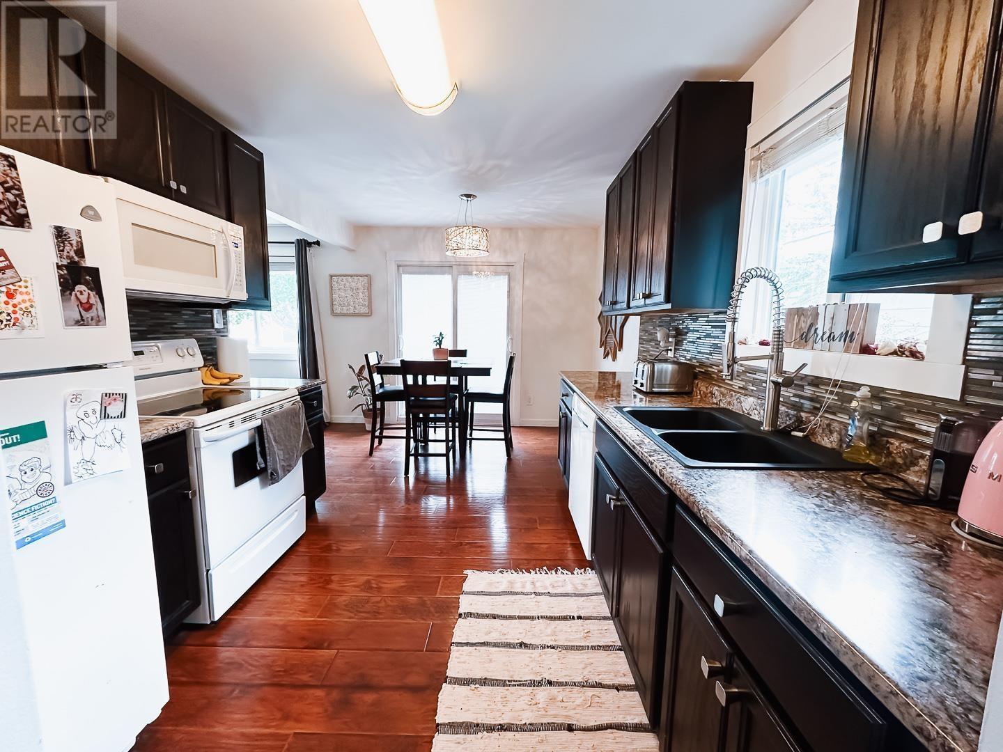 Photo 7 of 4432 1st Avenue, Prince George BC