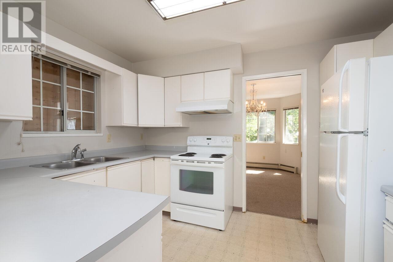 3494 LAUREL STREET, Vancouver