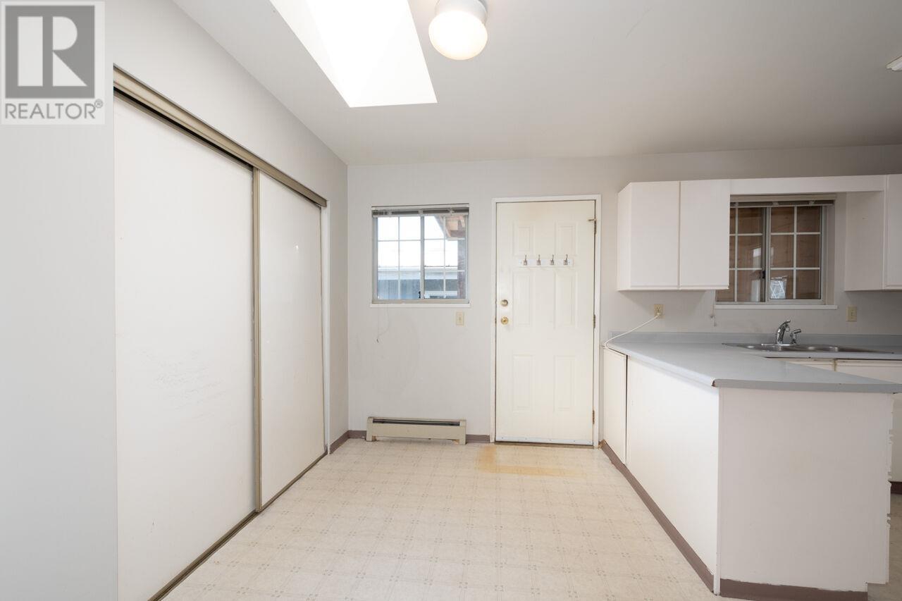 3494 LAUREL STREET, Vancouver