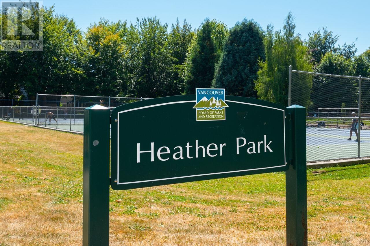 3494 LAUREL STREET, Vancouver