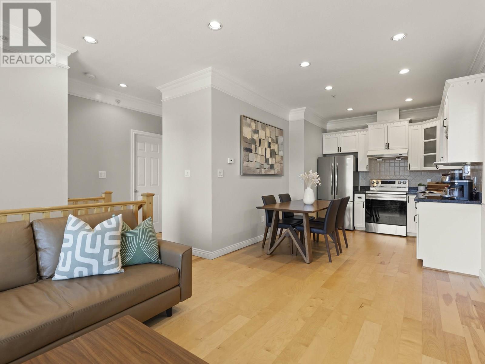 Photo 5 of 1336 E 16th Avenue, Vancouver BC