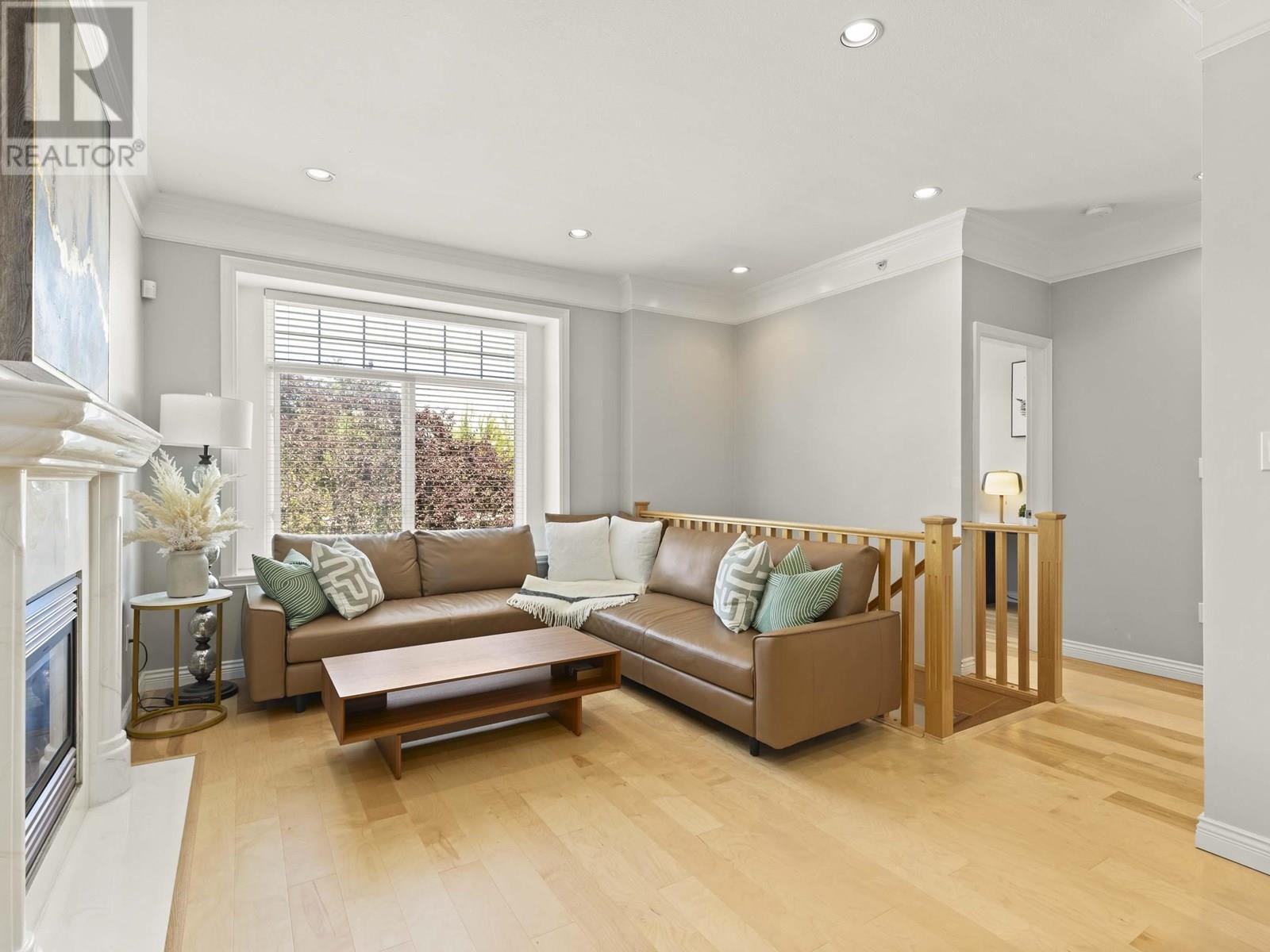 Photo 4 of 1336 E 16th Avenue, Vancouver BC